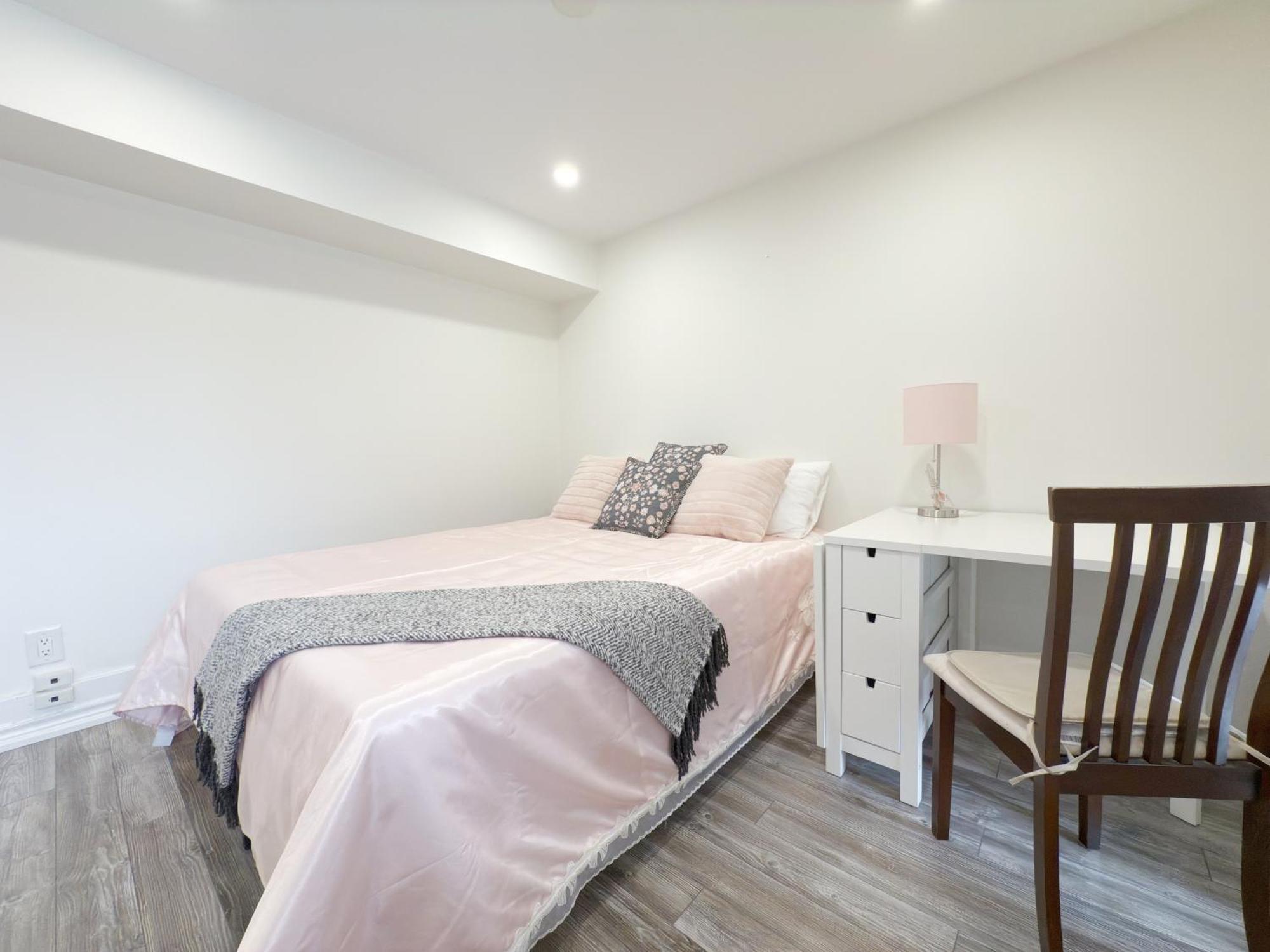 Cozy Room With Private Bath Near Don Mills Subway Toronto Zewnętrze zdjęcie