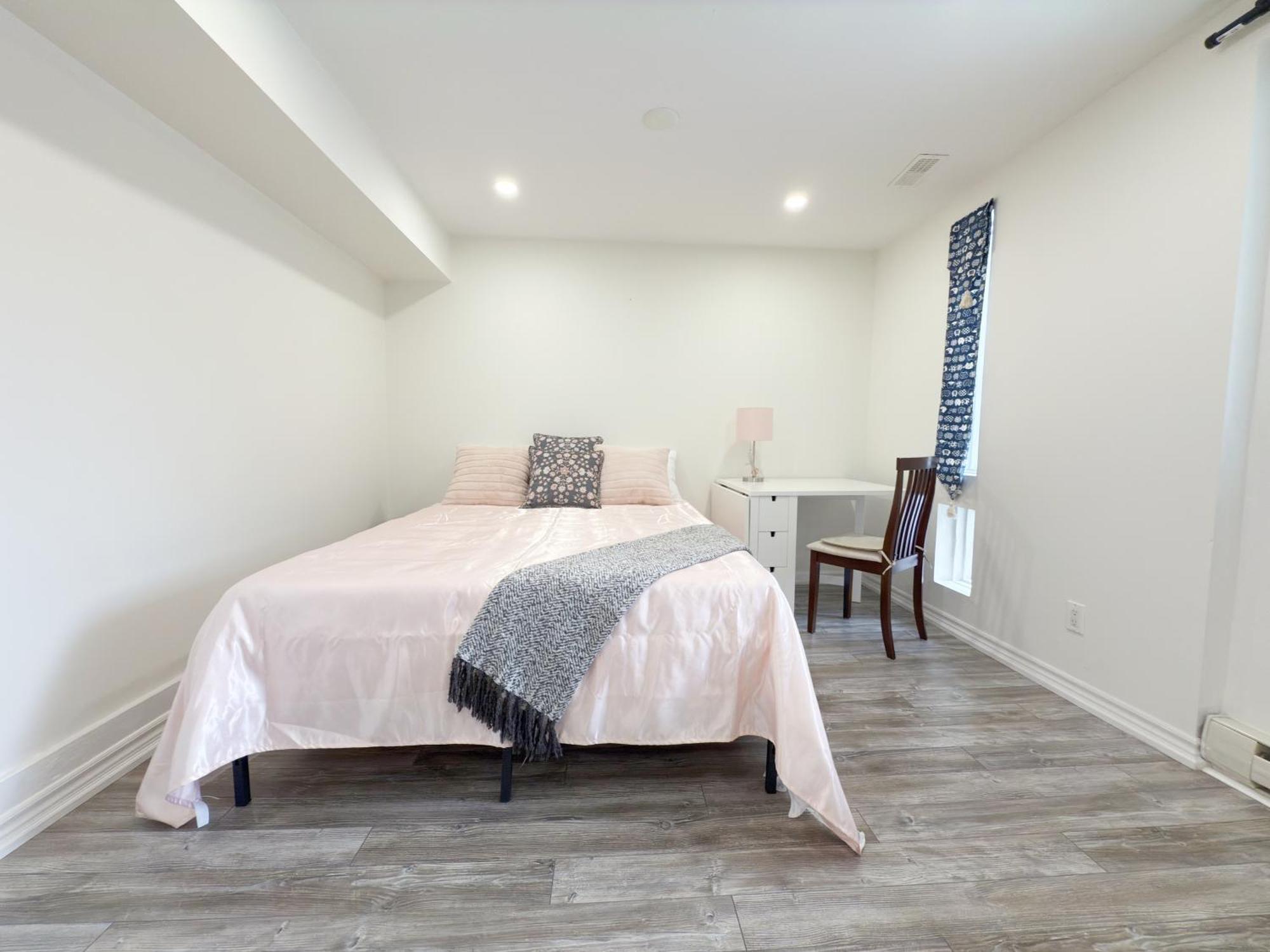 Cozy Room With Private Bath Near Don Mills Subway Toronto Zewnętrze zdjęcie